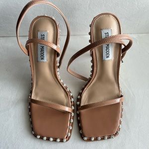 Steven Madden Women’s Zelle Heels